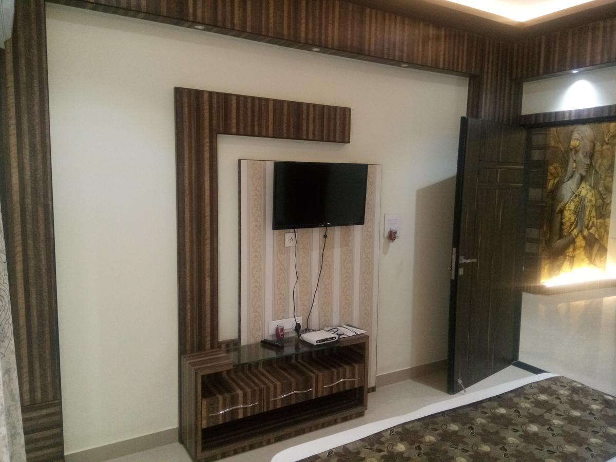 Anamsa Residency Otel Vrindāvan Dış mekan fotoğraf